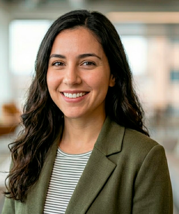 Elena Rivas - HR Analyst & Employee Experience
