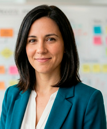 Lucía Ferraro - ERP Implementation Specialist